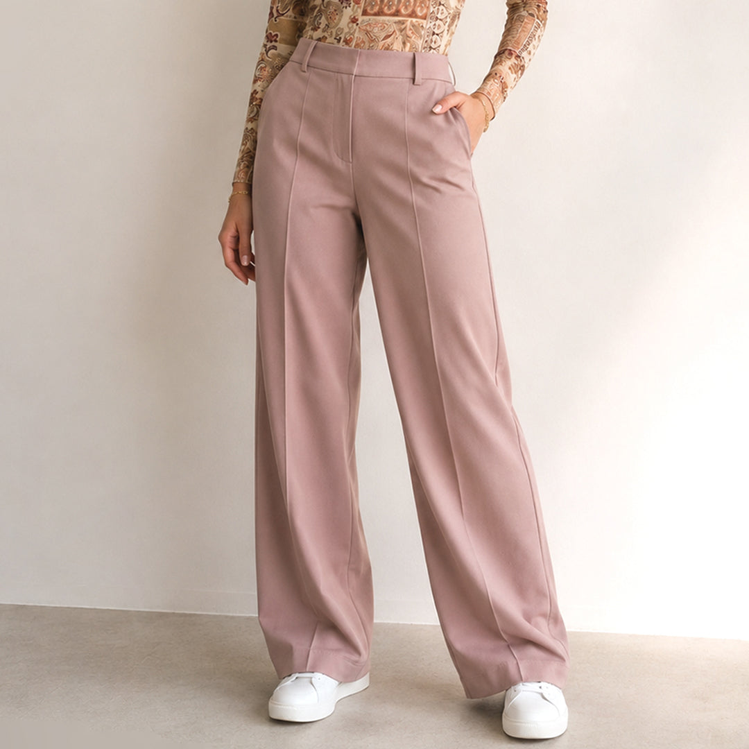 Women’s pants collection for casual, workwear, and everyday outfits